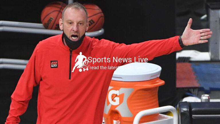 College basketball coaching changes: Utah fires Larry Krystkowiak, Richard Pitino quickly lands at New Mexico