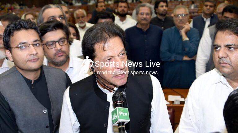 Pakistan PM and former cricket captain Imran Khan Tests positive for Covid-19, enters self-isolation