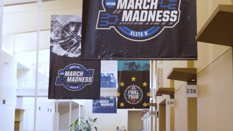 Behind-the-scenes of building the convention center at the NCAA tournament