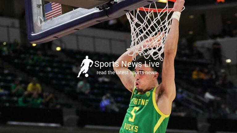 Chris Duarte’s 23 points lead Oregon’s high-powered offense in upset over Iowa