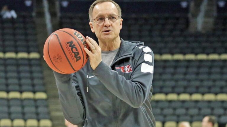 Oklahoma coach Lon Kruger to announce his retirement after 10 seasons as Sooners coach