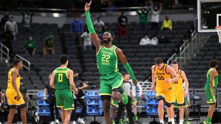 NCAA Tournament scores, winners and losers: Oregon, USC boost Pac-12’s profile as Big Ten collapses