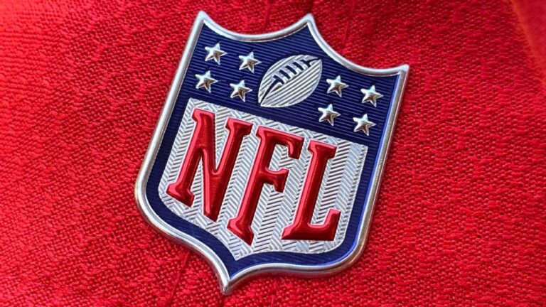 NFL, players’ union agree to set 2022 salary-cap ceiling at $208.2 million, source says