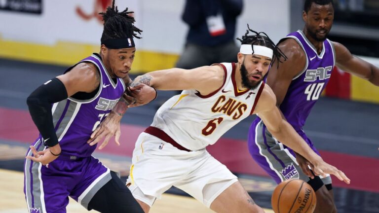 Sources — Denver Nuggets acquiring JaVale McGee from Cleveland Cavaliers