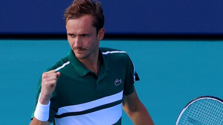 Daniil Medvedev has opportunity at Miami Open without Novak Djokovic, Rafael Nadal or Roger Federer