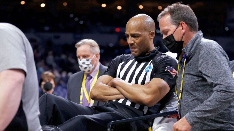 Referee Bert Smith says blood clot in lung caused his fall at NCAA men’s basketball tournament
