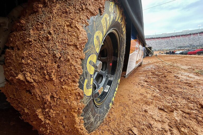 Bristol dirt heat races canceled, Truck race postponed