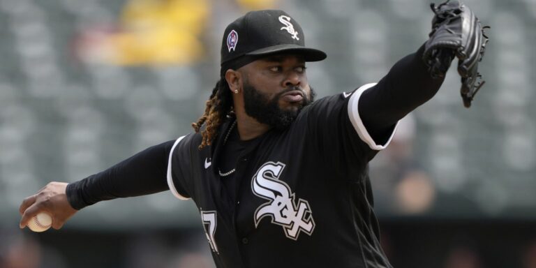 Johnny Cueto agrees to contract with Marlins