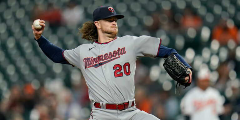 Chris Paddack contract extension with Twins