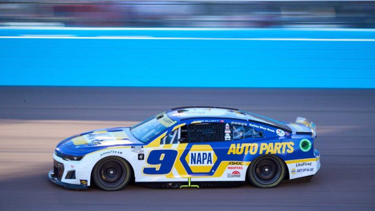 McAnally-Hilgemann Racing adds Chase Elliott for Daytona Truck Series race, finalizes driver-crew chief pairing
