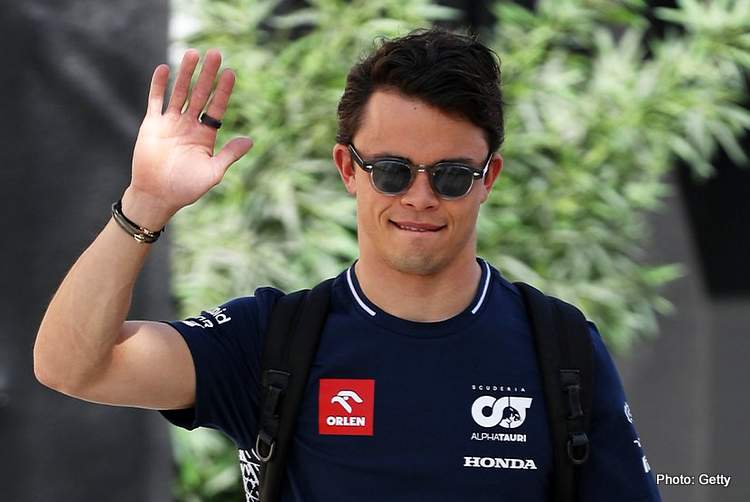Inisde Line: De Vries is a rookie no matter what Sky F1 pundits say