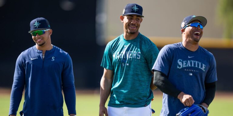Mariners manage expectations after ending postseason drought