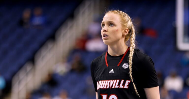 NCAAW Tournament: Louisville, Tennessee cruise into Sweet Sixteen