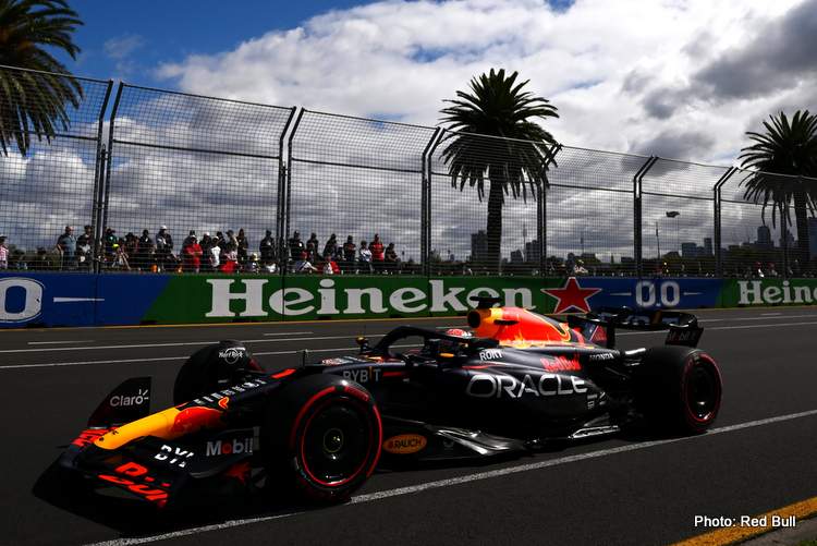 Melbourne FP3: Verstappen fastest, Alonso chasing