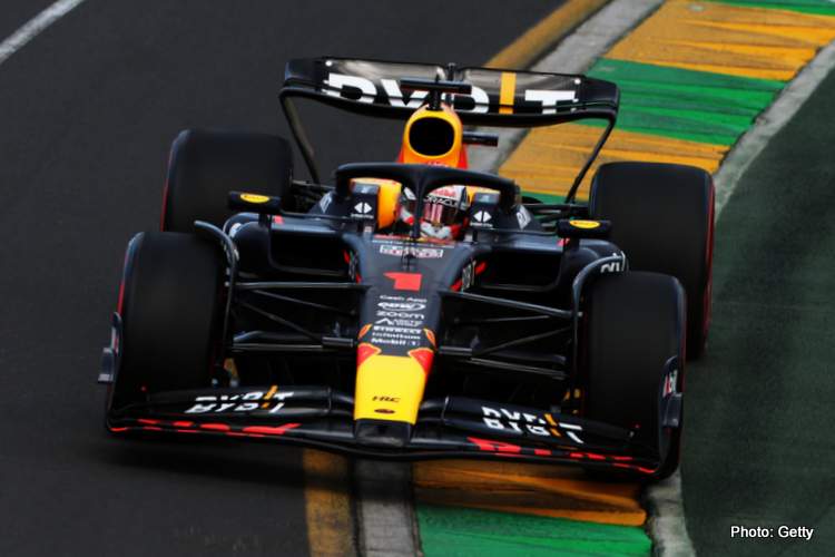 Melbourne Qualifying: Verstappen tops, Perez flops, Mercedes stalk