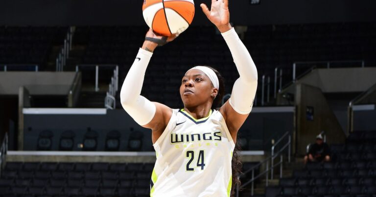 WNBA: Dallas Wings collapse against Los Angeles Sparks