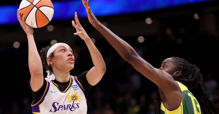 WNBA: Los Angeles Sparks bounce back; Boston, Indiana Fever win big