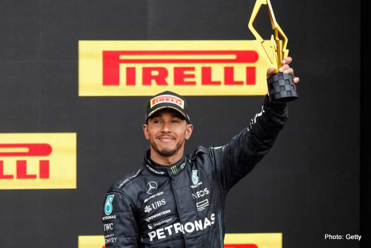 Hill: Hamilton finalising a much longer-term deal with Mercedes