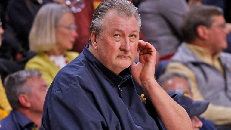 Bob Huggins arrested on DUI charge: Hall of Fame West Virginia coach was stopped Friday in Pittsburgh