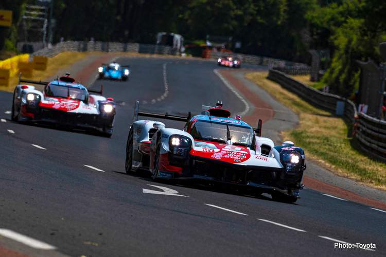 Le Mans 24H: Toyota bruised but not battered yet