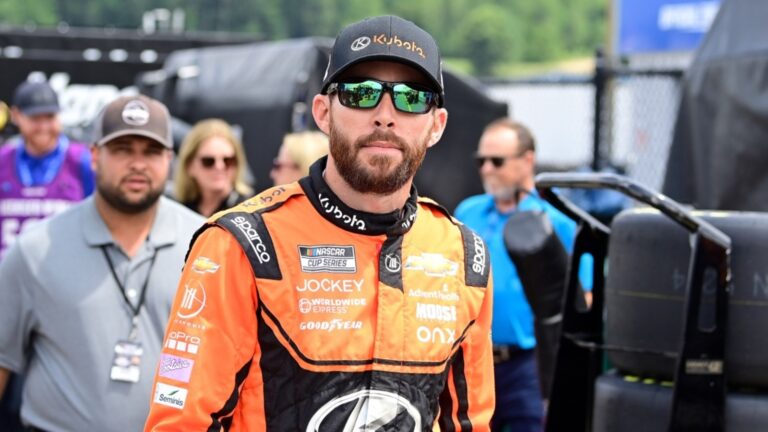Ross Chastain explains how to defend move made by Denny Hamlin on Kyle Larson