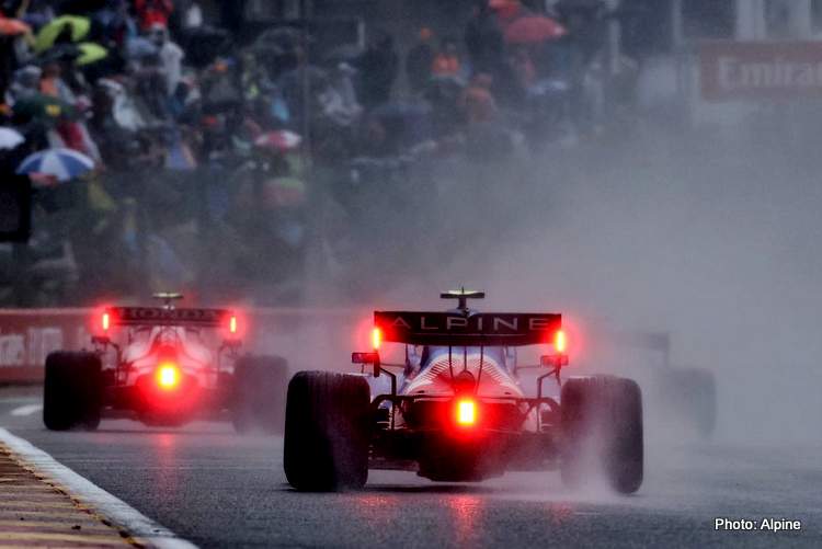 Formula 1 to trial mudguard device to tackle spray problem