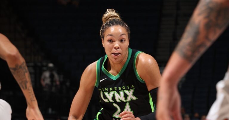 WNBA: Lynx clinch spot in playoffs, Sparks reclaim No. 8 seed