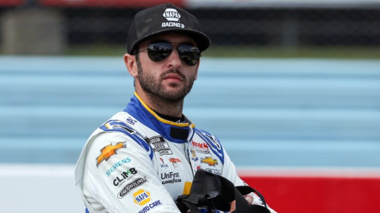 Chase Elliott announces he underwent surgery on his shoulder in offseason