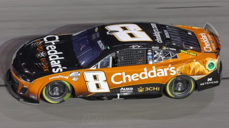 Cheddar’s Scratch Kitchen extends partnership with RCR and Kyle Busch