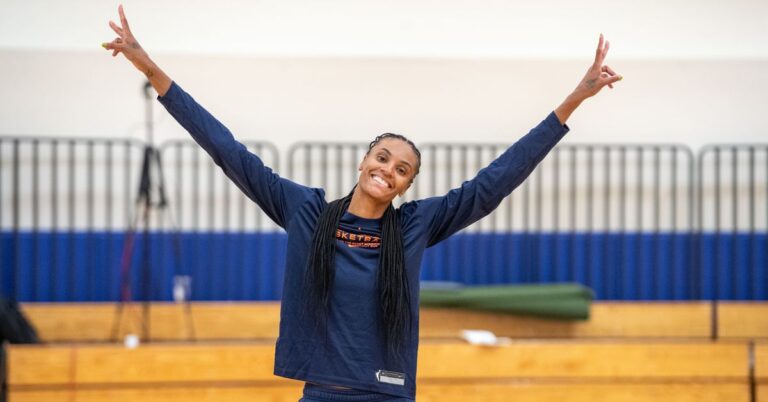 WNBA: Behind Thomas, Bonner, Connecticut Sun remain contenders